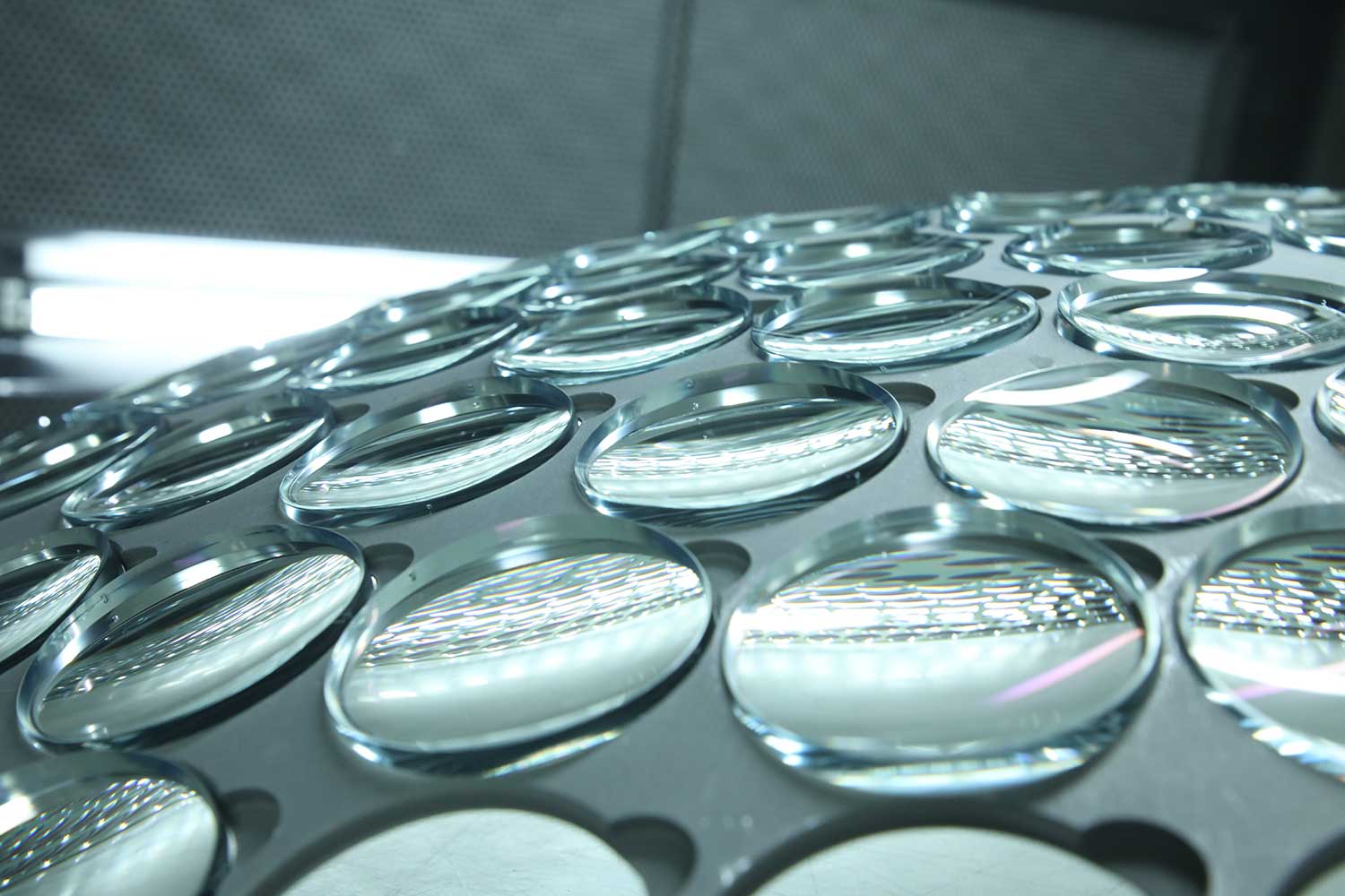 The-Development-of-Lens-Coating​-2